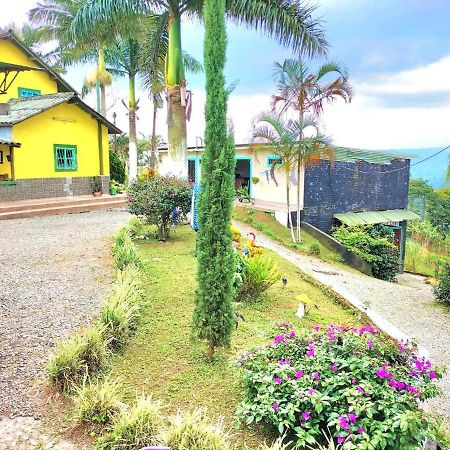 Finca Turistica Santa Clara Hostel Calarcá Buitenkant foto