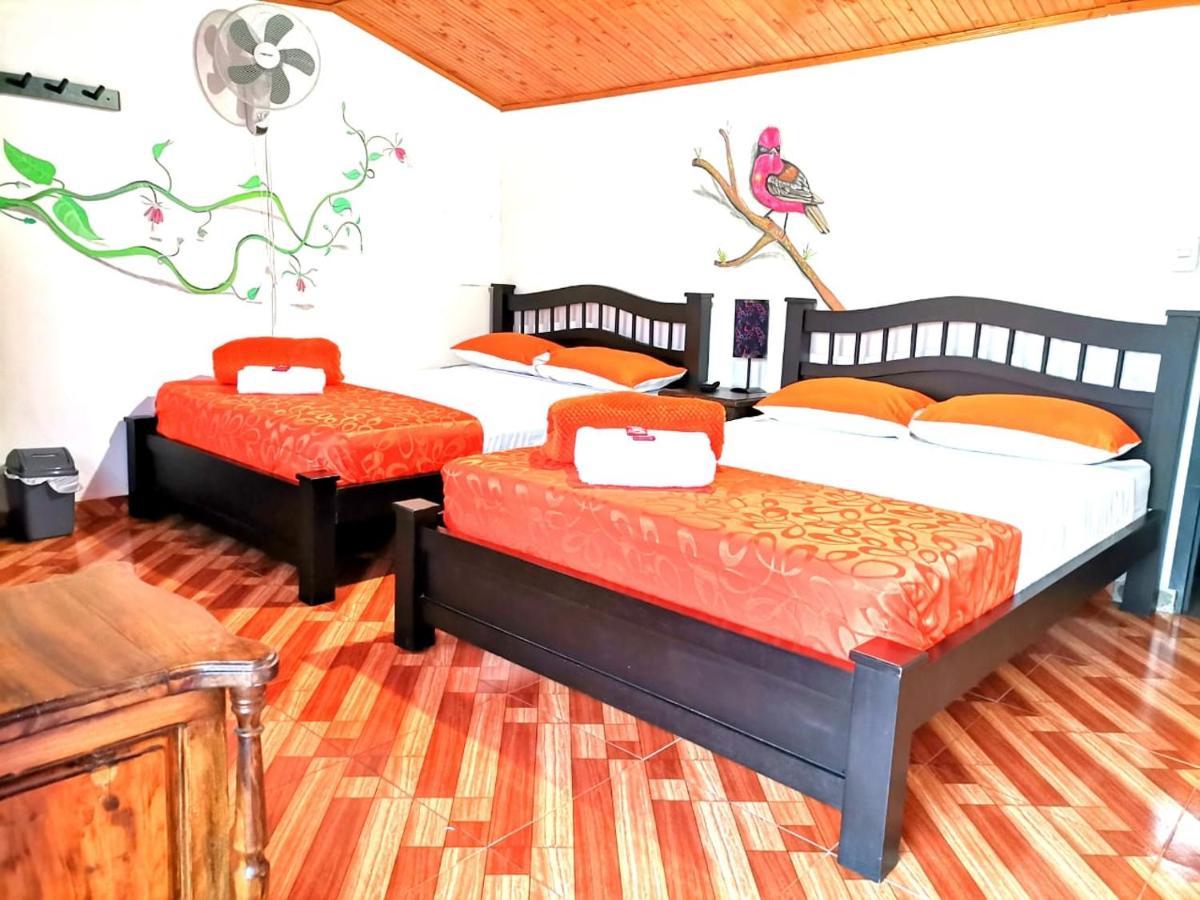 Finca Turistica Santa Clara Hostel Calarcá Buitenkant foto