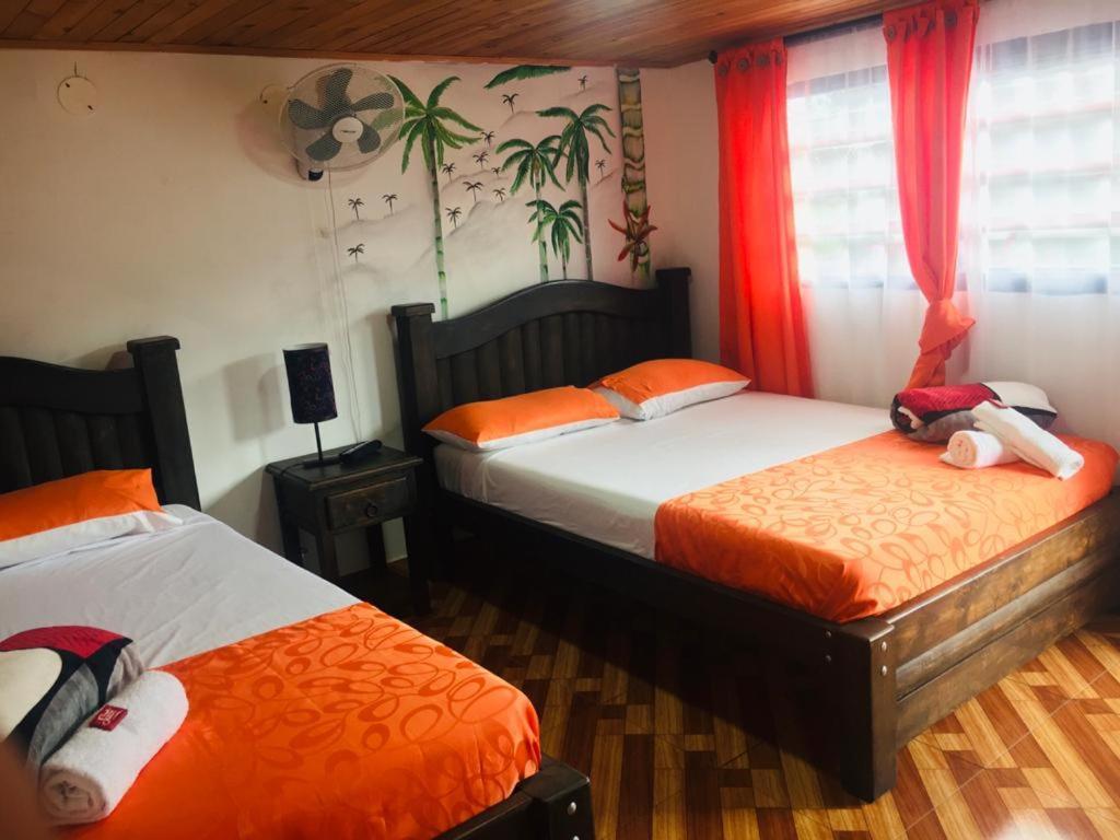 Finca Turistica Santa Clara Hostel Calarcá Buitenkant foto