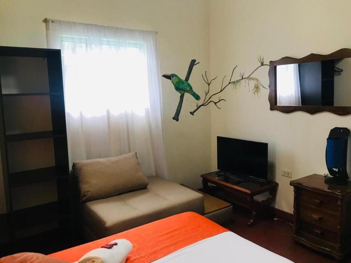 Finca Turistica Santa Clara Hostel Calarcá Buitenkant foto