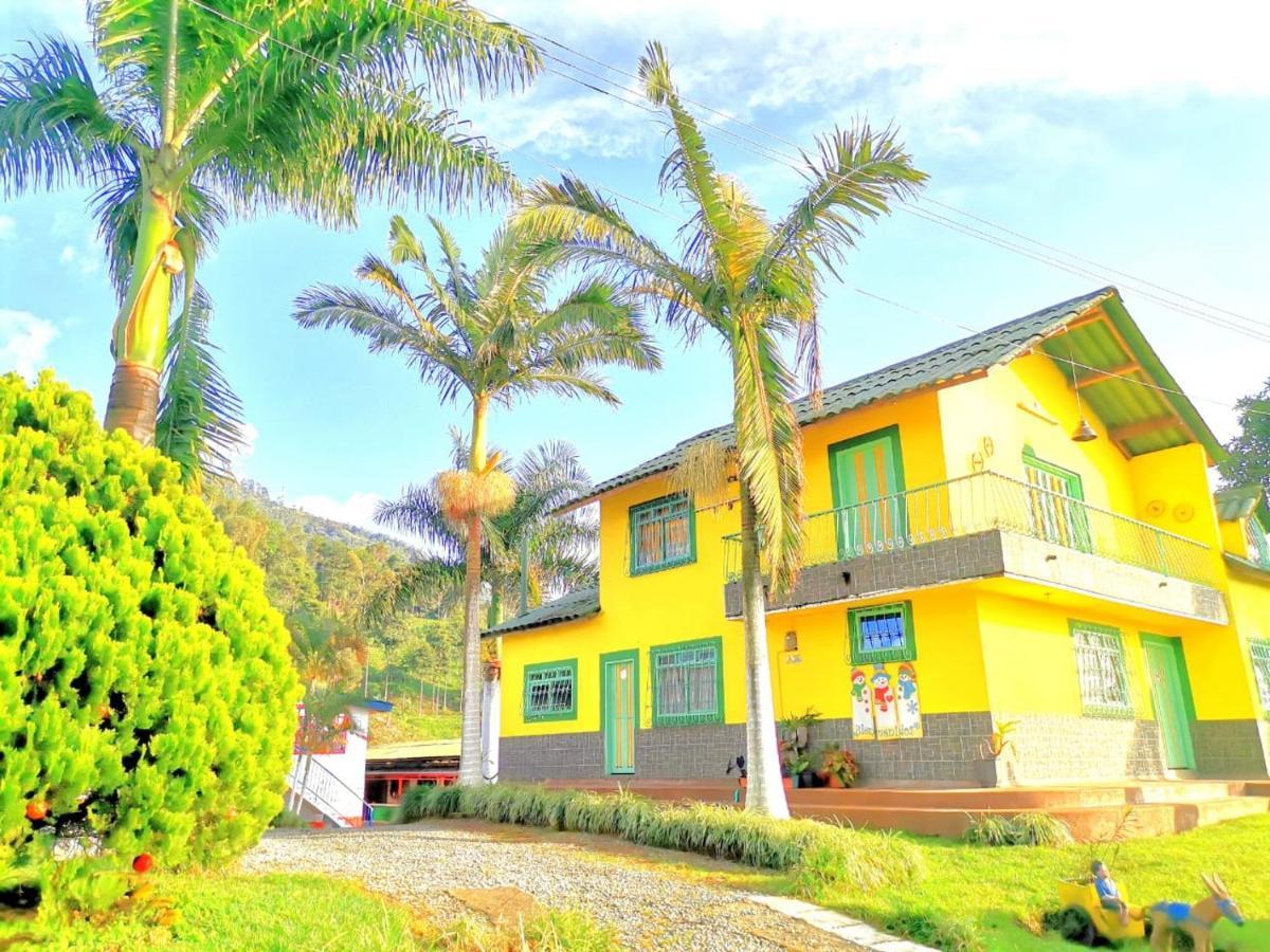 Finca Turistica Santa Clara Hostel Calarcá Buitenkant foto