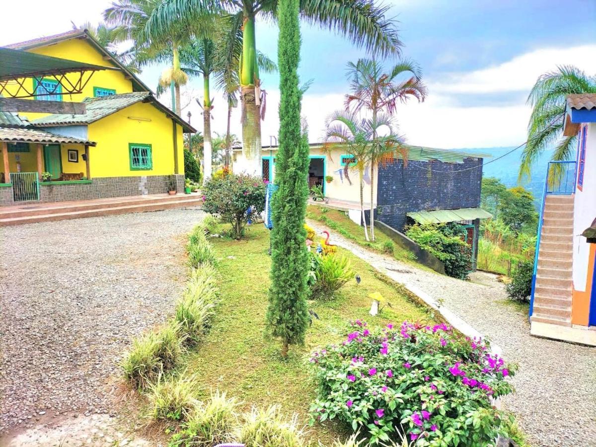 Finca Turistica Santa Clara Hostel Calarcá Buitenkant foto
