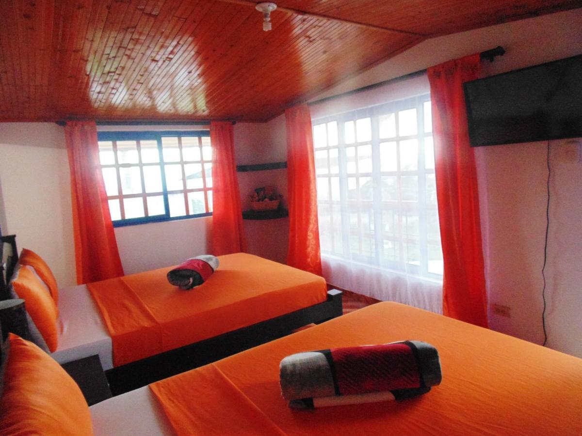 Finca Turistica Santa Clara Hostel Calarcá Buitenkant foto