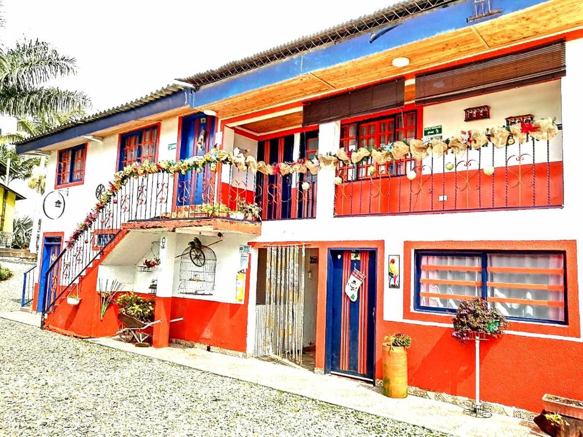 Finca Turistica Santa Clara Hostel Calarcá Buitenkant foto